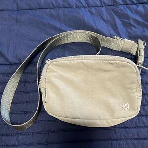Lululemon belt bag⭐️ size:1L